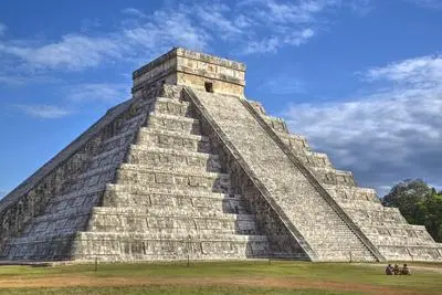 The Chichen Itza Pyramid Maya Building Landmark 3D Model for Home, Office Decor - 9004