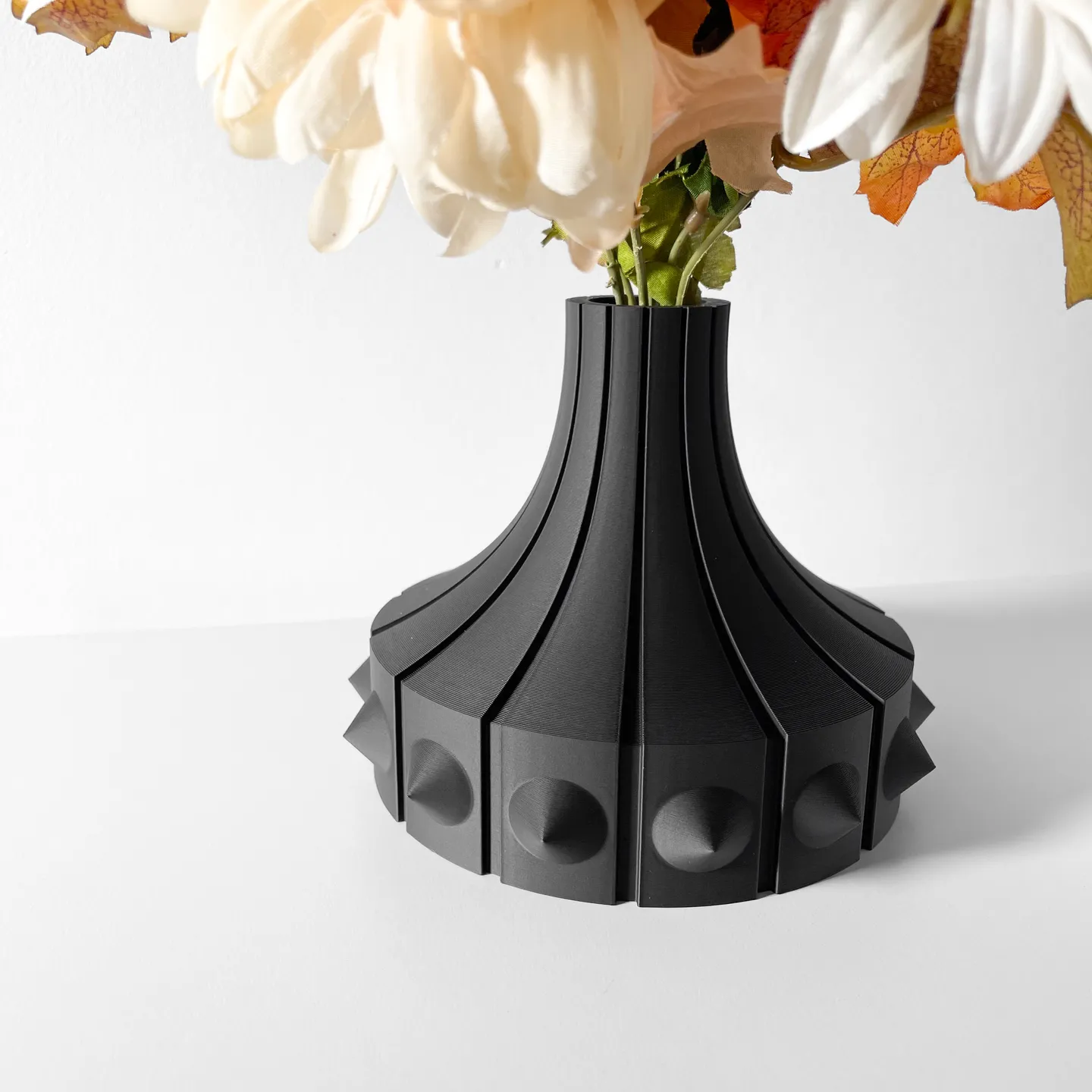 The Rinsu Flower Vase | Modern & Unique Home Decor for Flower Arrangements - 1100