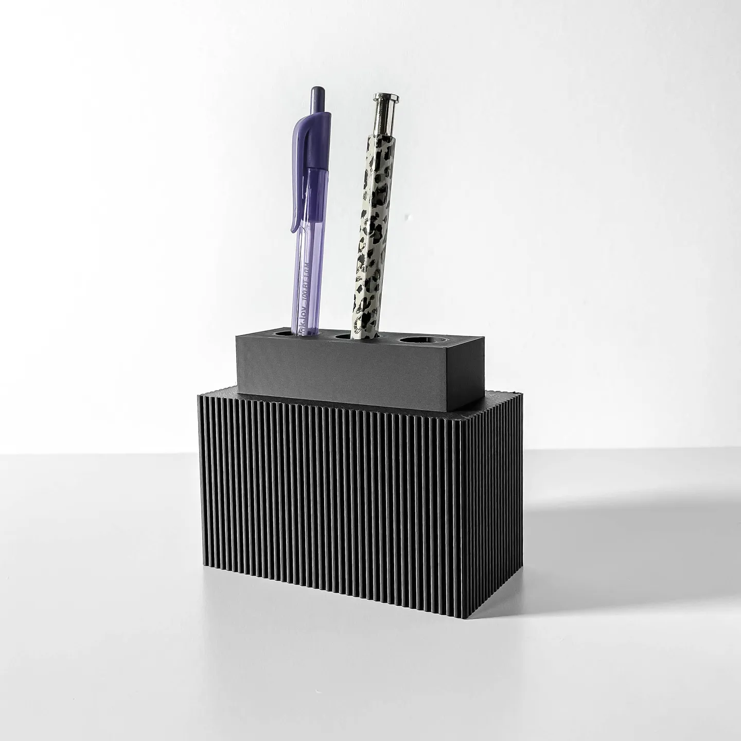 The Osin Pen/Stationery Holder - 7010